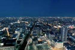 -绿茵场上的本泽马时刻与石油牌桌的权力重构