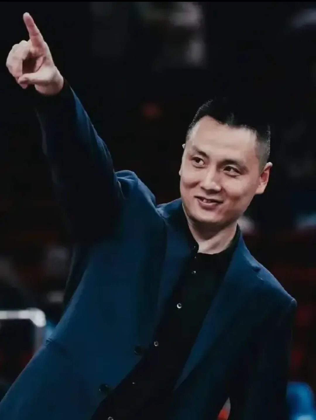 包含上海队客场表现出色，力压对手取得胜利的词条
