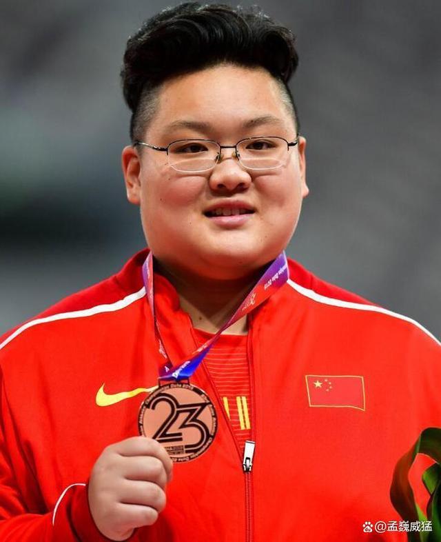 关于铅球项目新星夺冠，成就震惊体育界的信息