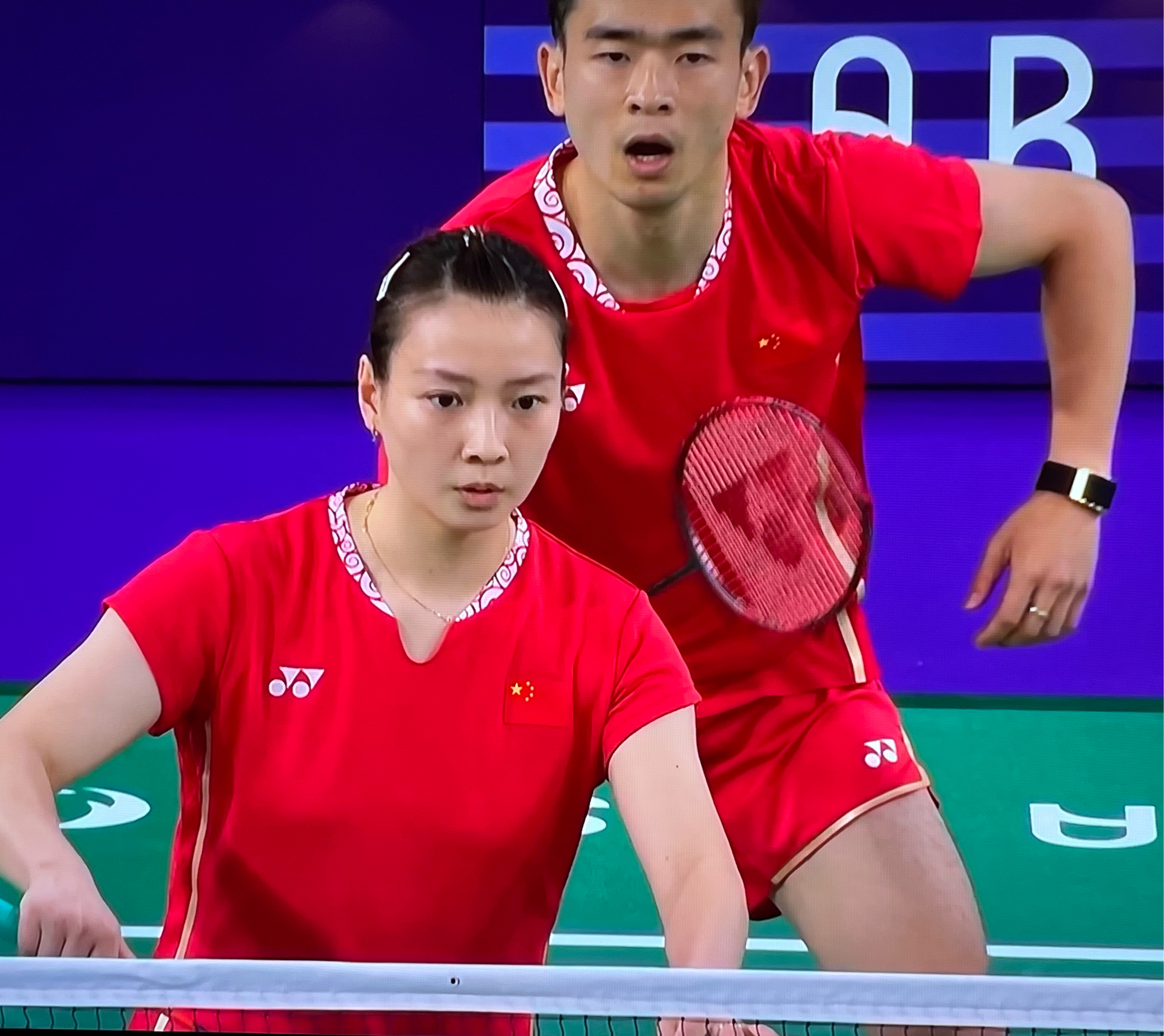 印尼队轻取马来西亚队,黄鸭组合点燃赛场 印尼队轻取马来西亚队,黄鸭组合点燃赛场