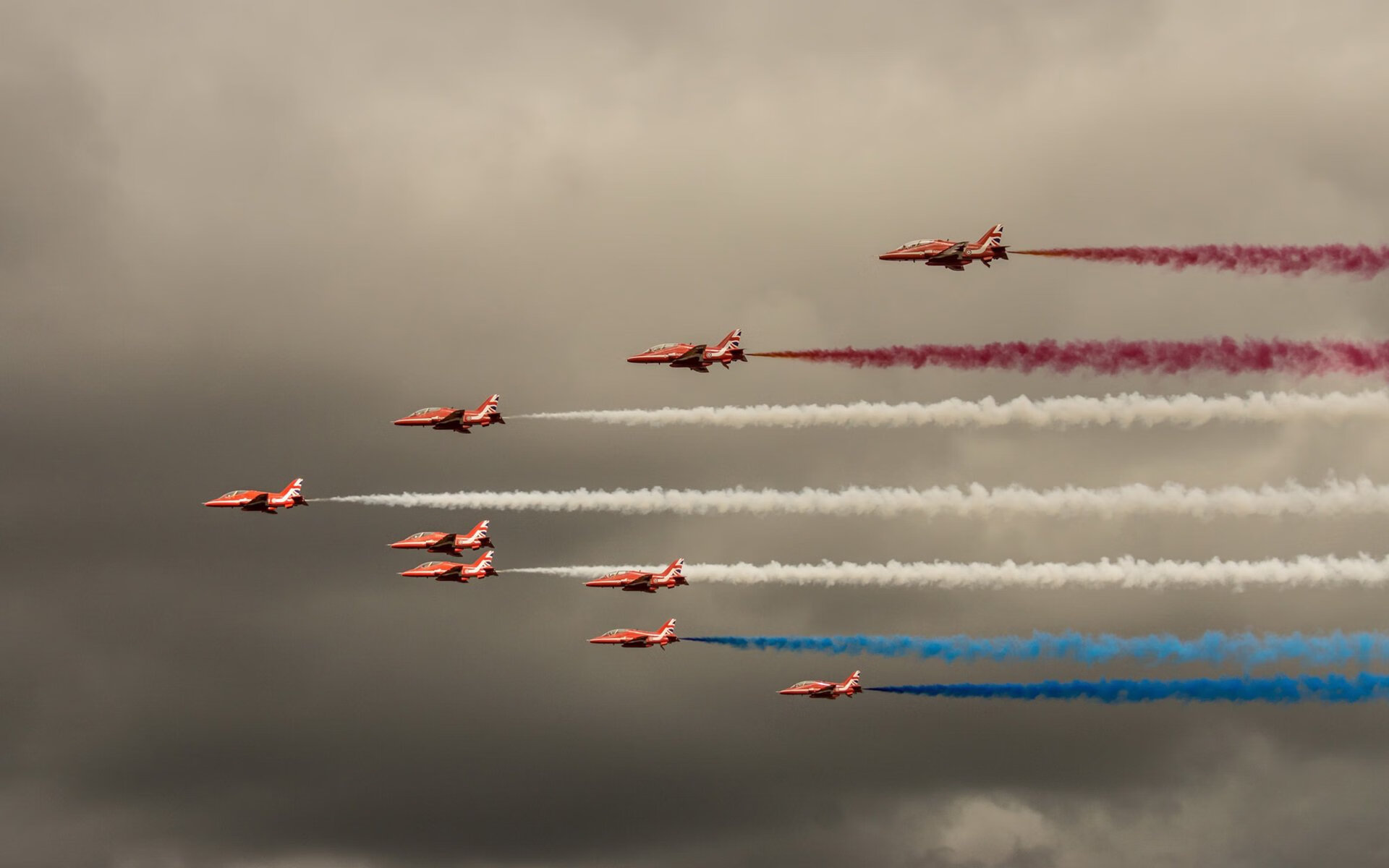 拉亚一夫当关，哥斯达黎加与勒沃库森激战中的个人能力巅峰展现
